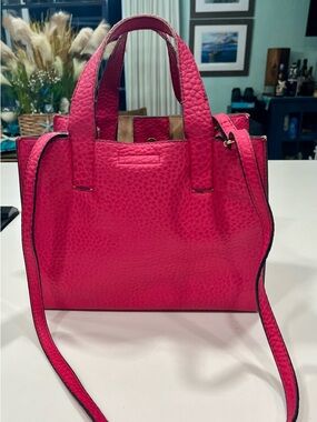 London Fog Bright Pink Textured Handbag with Shoulder Strap